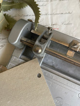 Load image into Gallery viewer, Vintage Wilson Jones Hummer - Paper Drill (Hole Punch) Chicago USA.