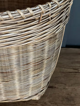 Load image into Gallery viewer, Vintage Planter Basket With Handles.