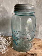 Load image into Gallery viewer, Historical ATLAS Quart Mason Jar With Zinc Lid - Medium Font.
