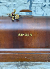 Load image into Gallery viewer, Vintage Singer Sewing Machine 201K