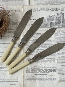 Vintage Fish Knives Set of 4.