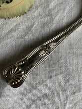 Load image into Gallery viewer, Ornate Kings Pattern Silver Plate Server - Made in England.