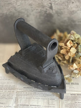 Load image into Gallery viewer, Antique Farmhouse Flat Iron &amp; Trivet Set.