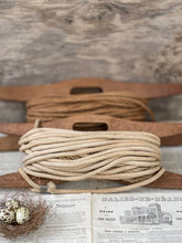 Load image into Gallery viewer, French Farmhouse Washing Line - Large.